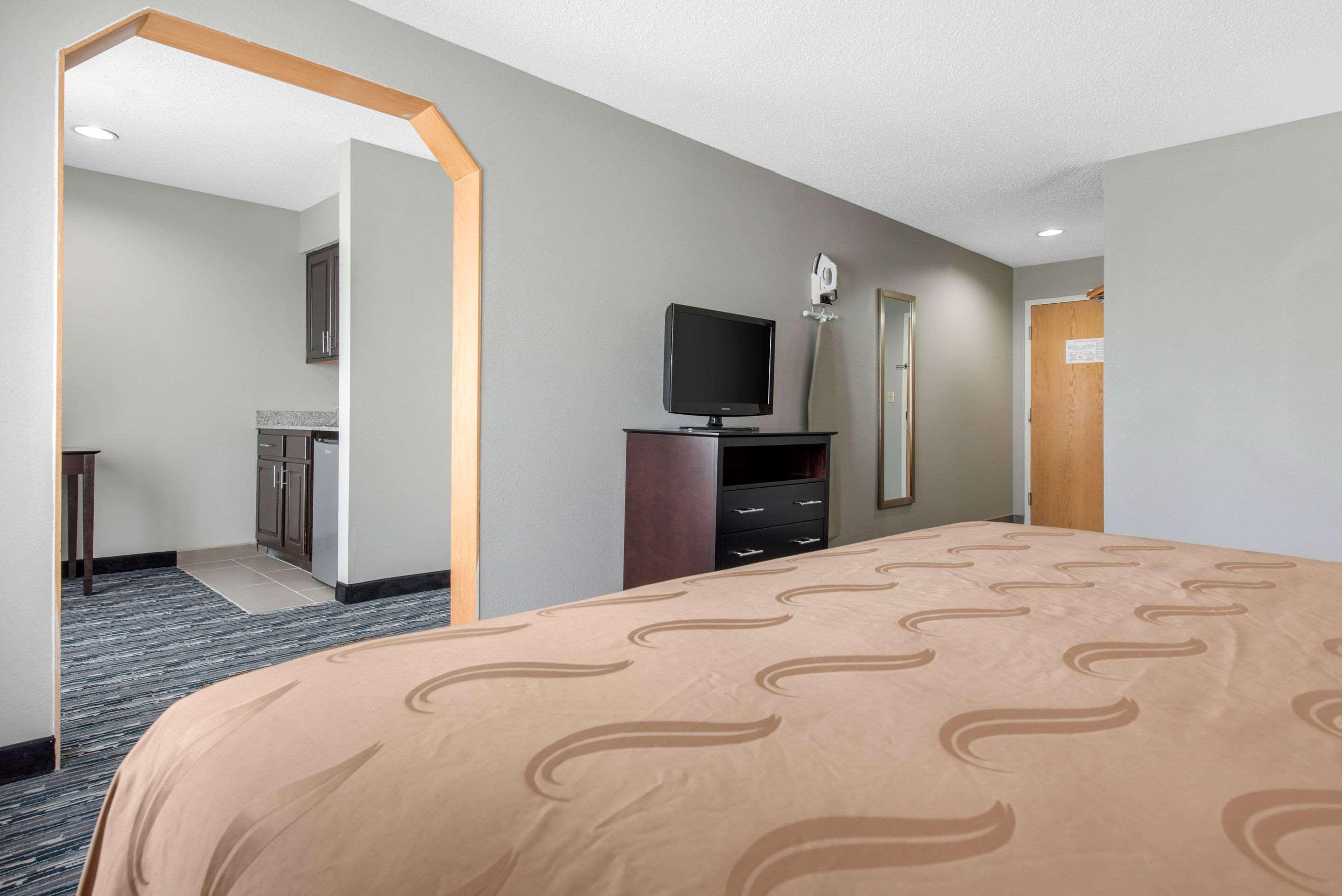 Quality Inn & Suites Brownsburg - Indianapolis West Esterno foto