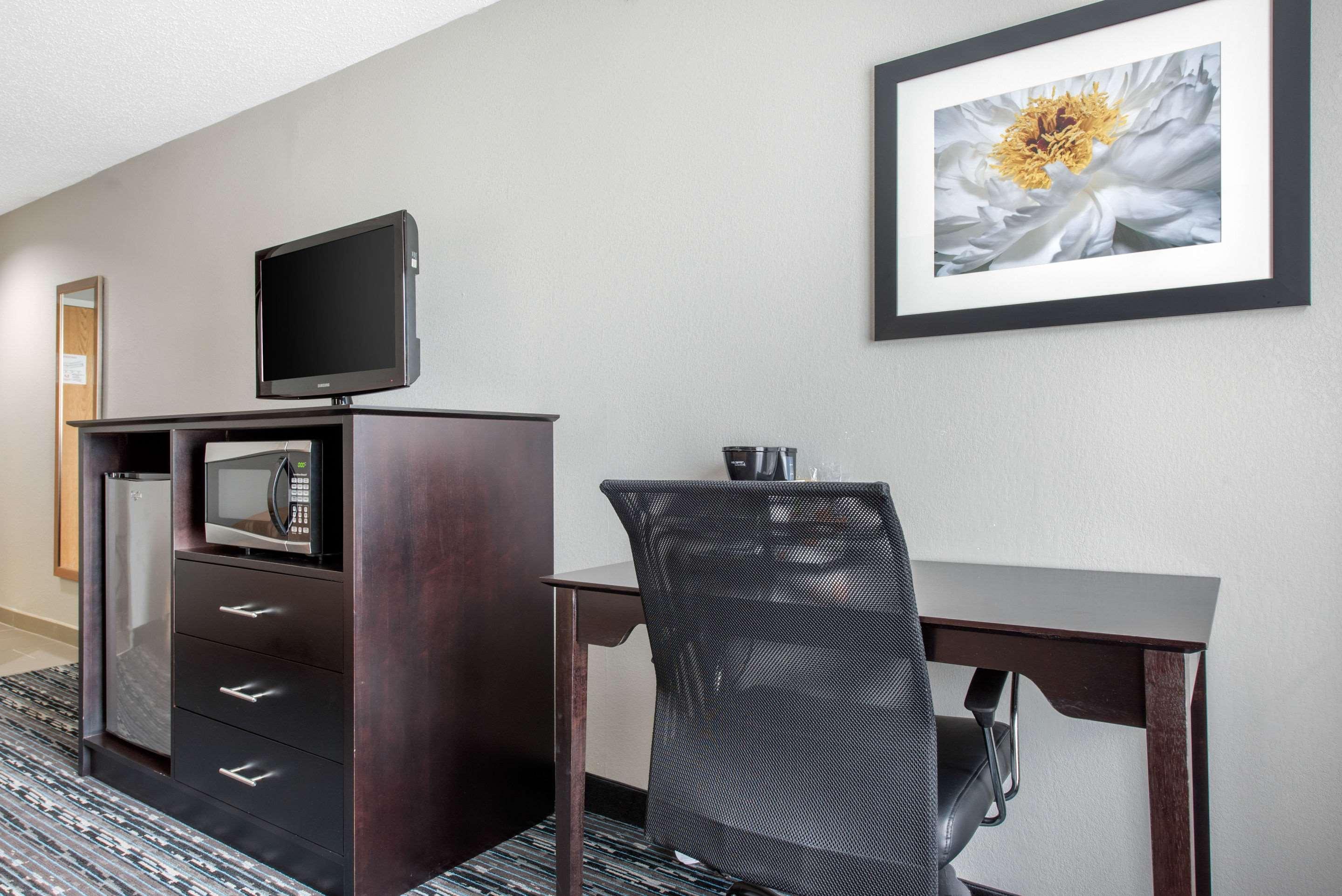 Quality Inn & Suites Brownsburg - Indianapolis West Esterno foto