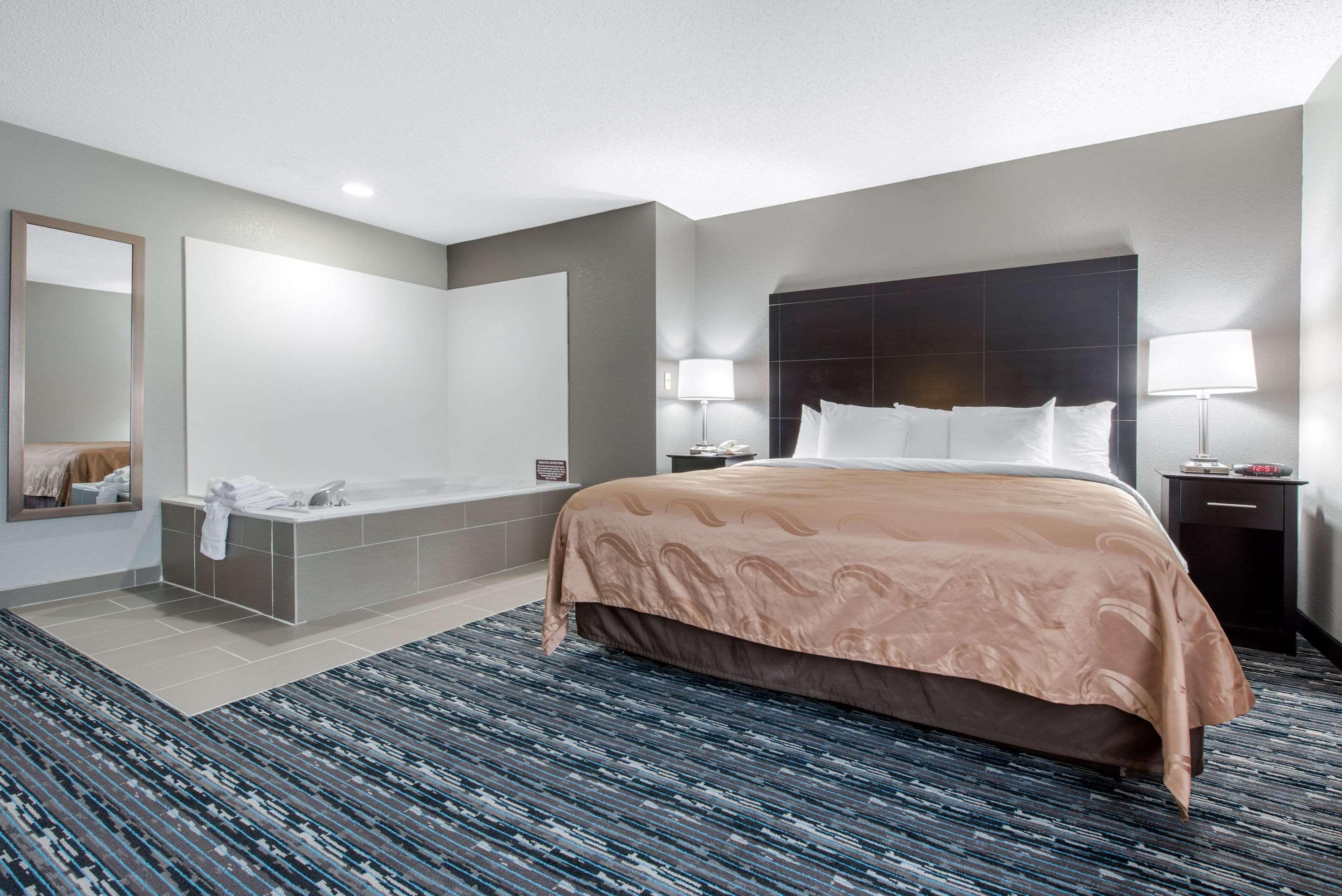 Quality Inn & Suites Brownsburg - Indianapolis West Esterno foto
