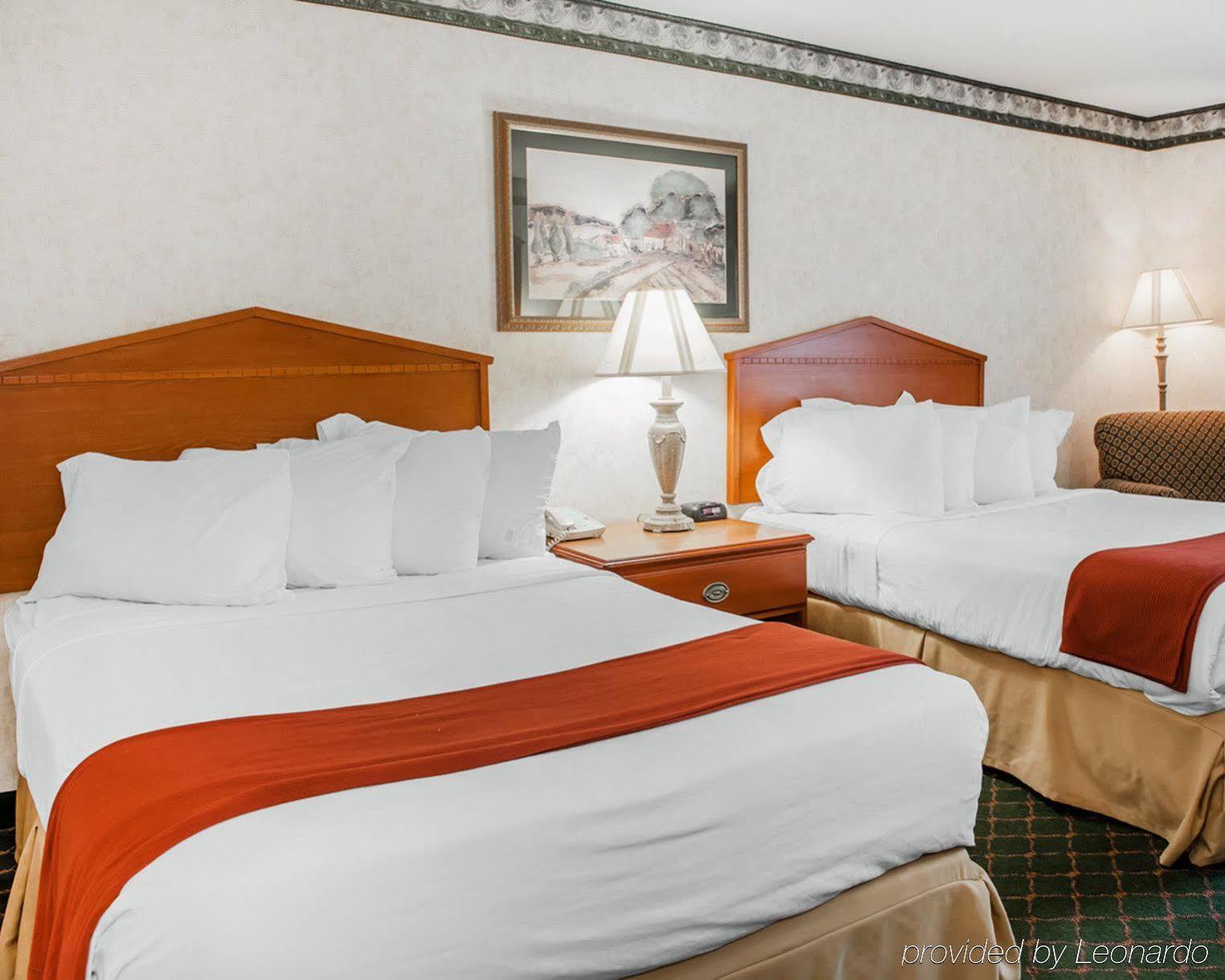 Quality Inn & Suites Brownsburg - Indianapolis West Esterno foto