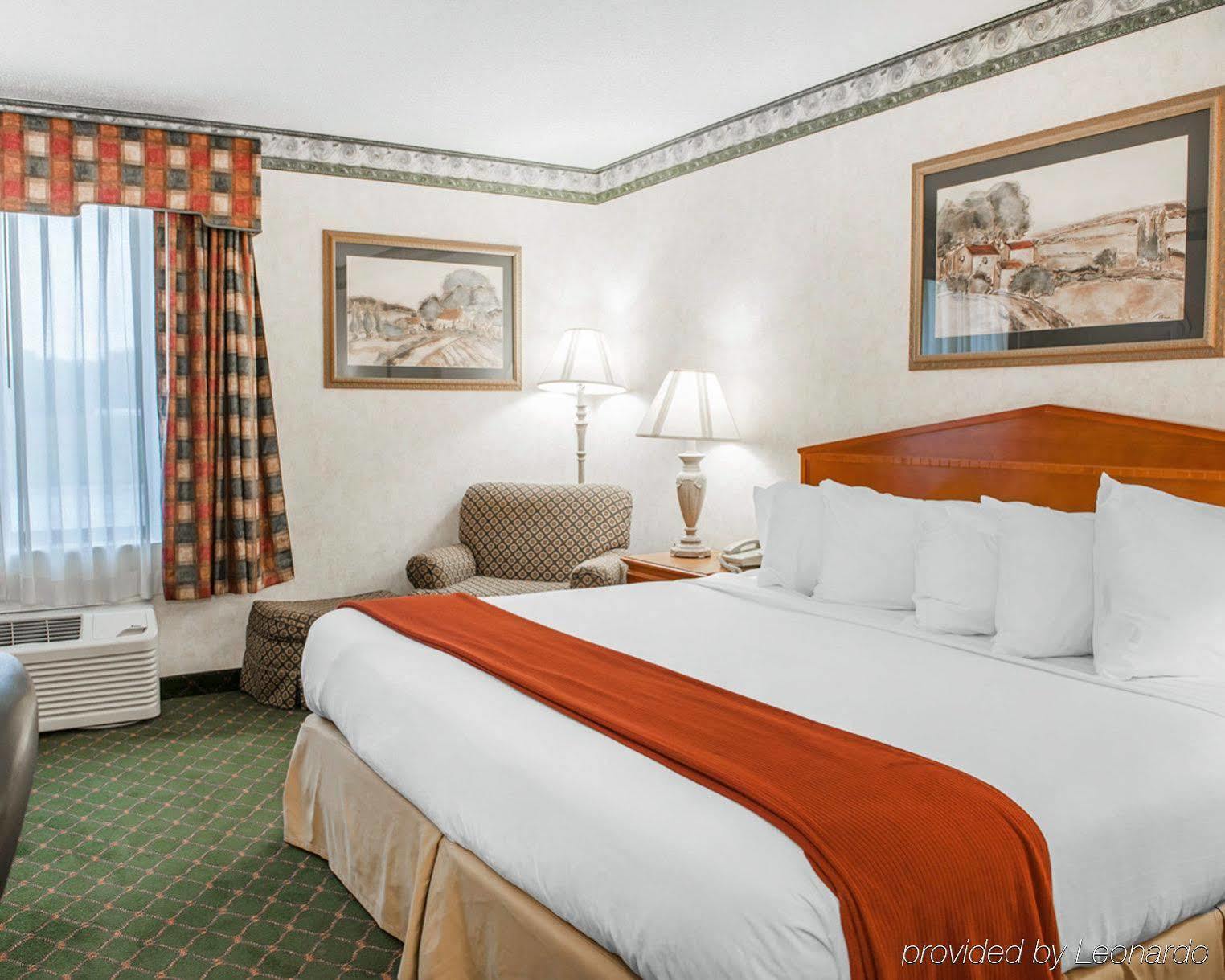 Quality Inn & Suites Brownsburg - Indianapolis West Esterno foto