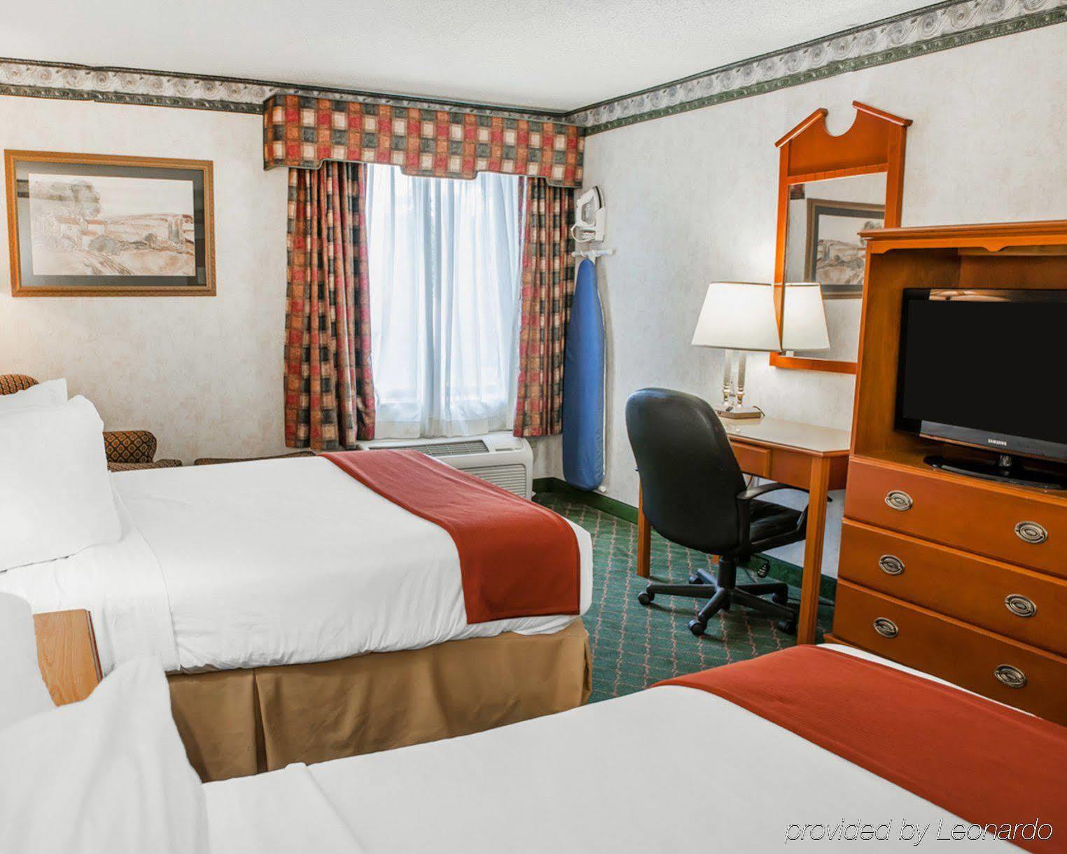 Quality Inn & Suites Brownsburg - Indianapolis West Esterno foto