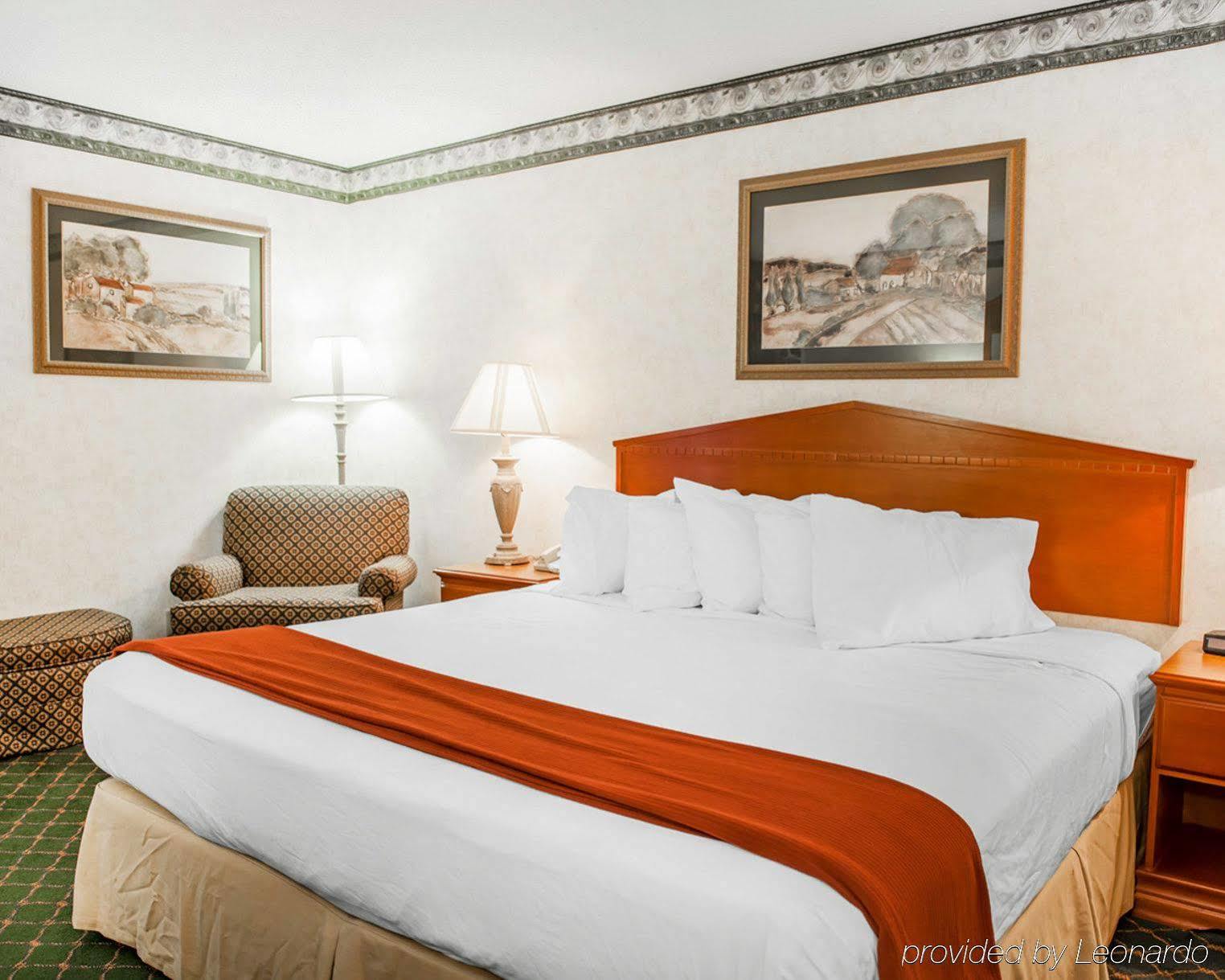 Quality Inn & Suites Brownsburg - Indianapolis West Esterno foto