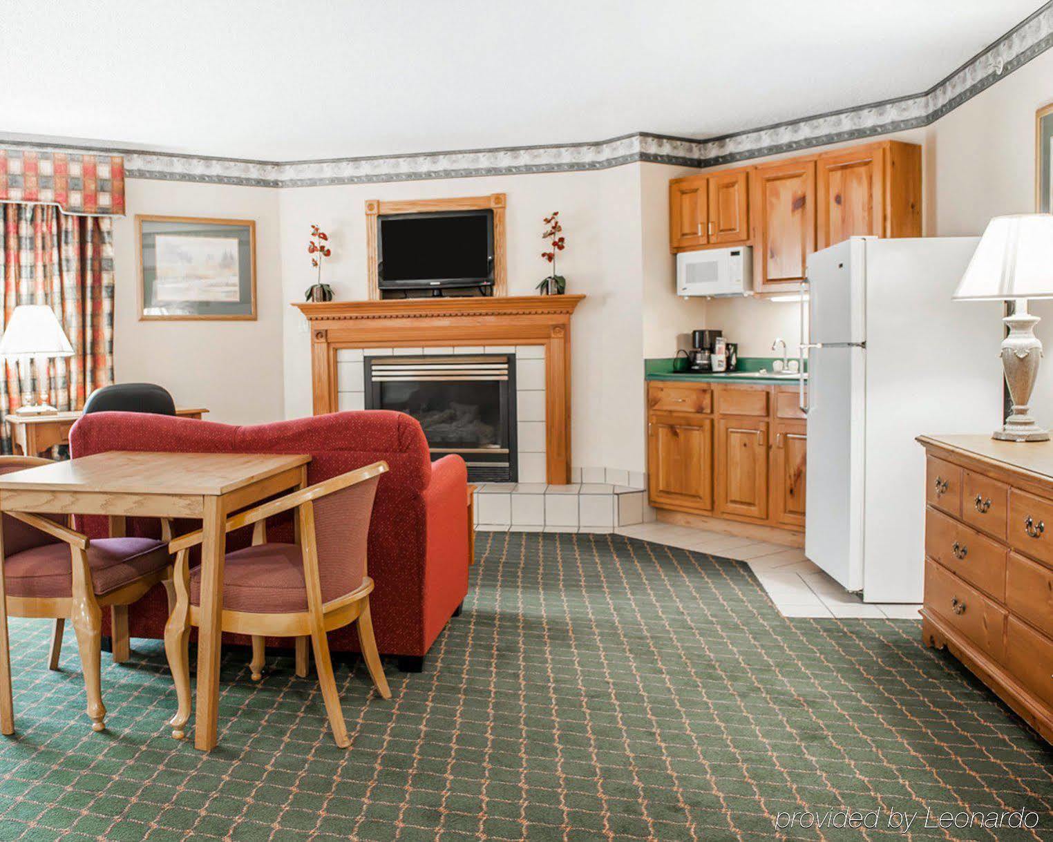 Quality Inn & Suites Brownsburg - Indianapolis West Esterno foto