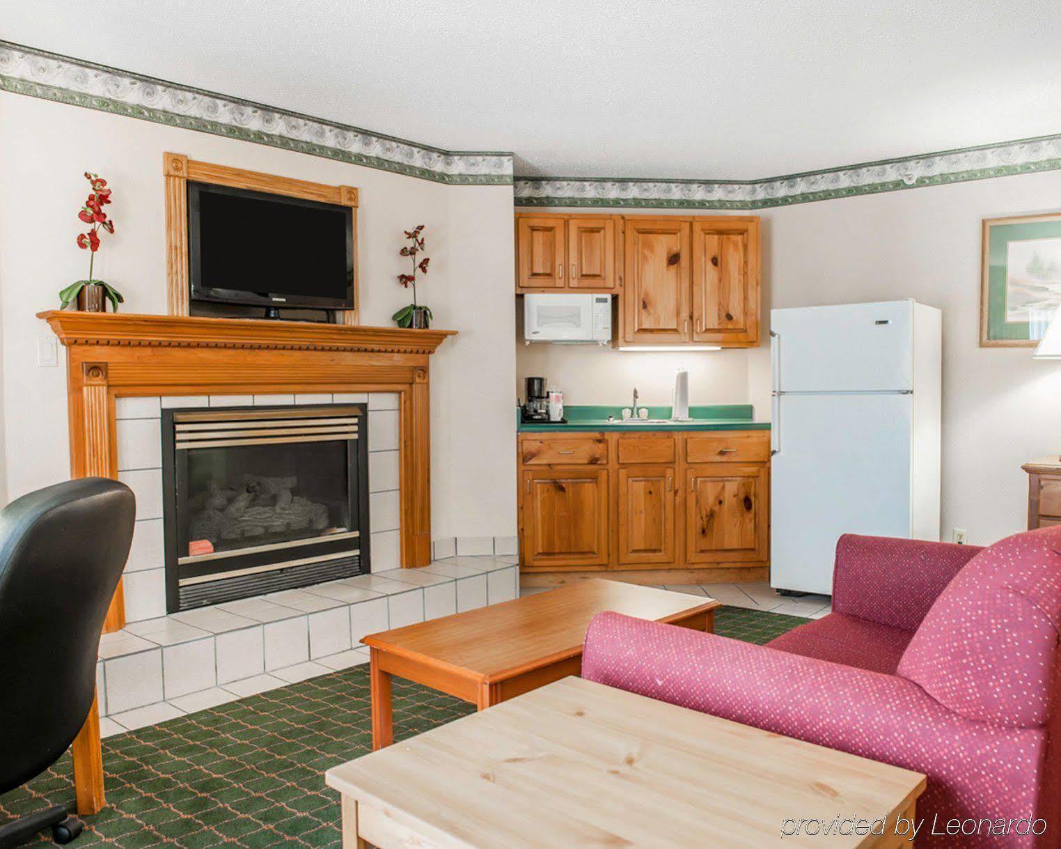 Quality Inn & Suites Brownsburg - Indianapolis West Esterno foto