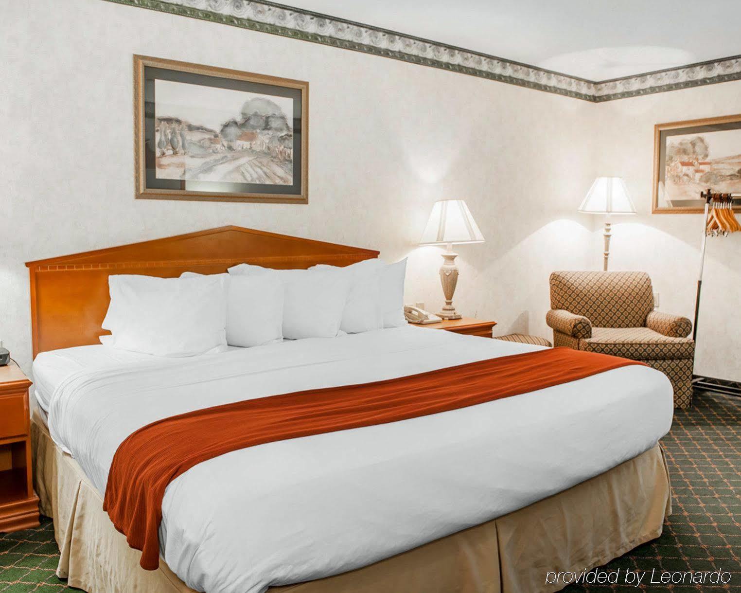 Quality Inn & Suites Brownsburg - Indianapolis West Esterno foto