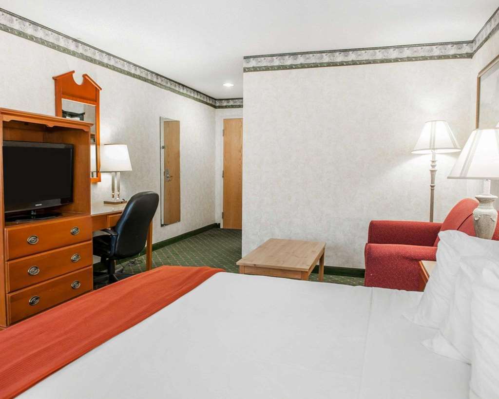 Quality Inn & Suites Brownsburg - Indianapolis West Camera foto